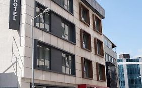 Elm Suite Hotel  2*